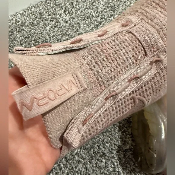 Nike Vapormax 2021 Flyknit pink oxford tennis shoes, women's size 8 READ - Picture 12 of 14